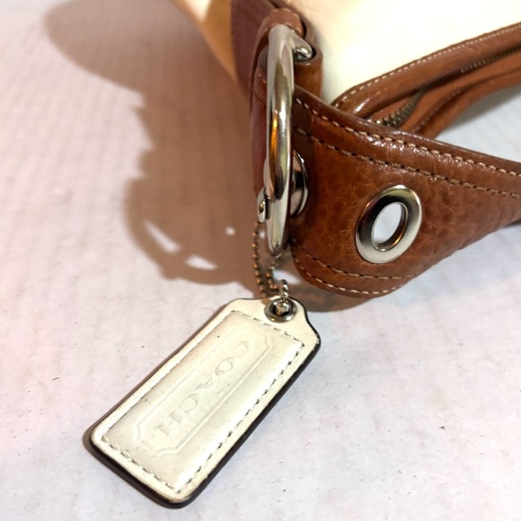 Coach vintage Elegant Cream/ brown Leather Shoulder Bag - Picture 10 of 10